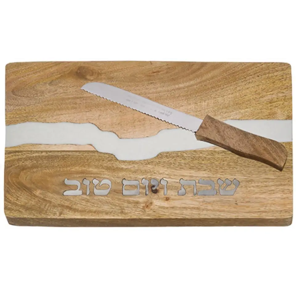 מגש חלה עץ מנגו טבעי עם "אפוקסי" (בהיר) + סכין מהודרת